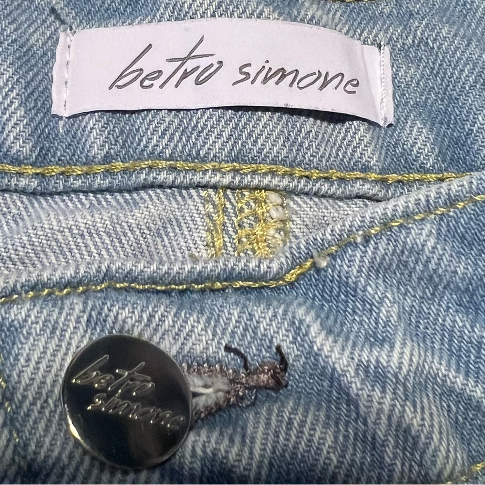 Betro Simone Jeans Button Fly Distressed Straight‎ Leg Mom Jeans Women’s Sz 32 - Picture 4 of 6